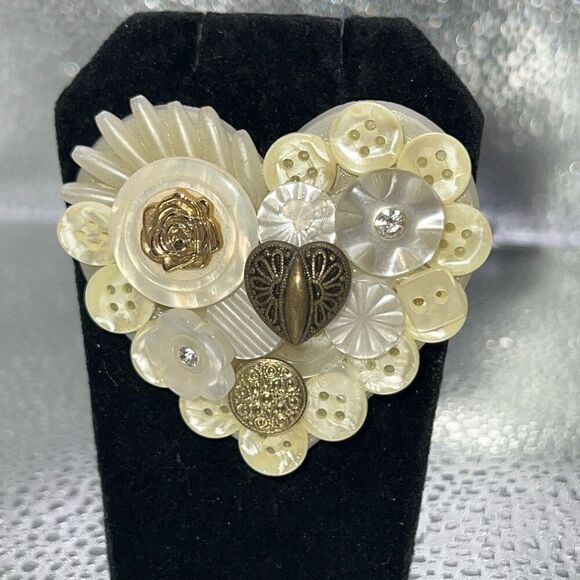 Vintage Button Brooch Pin White Gold Tone Hand Designed Classic Sewing Estate - Picture 1 of 7